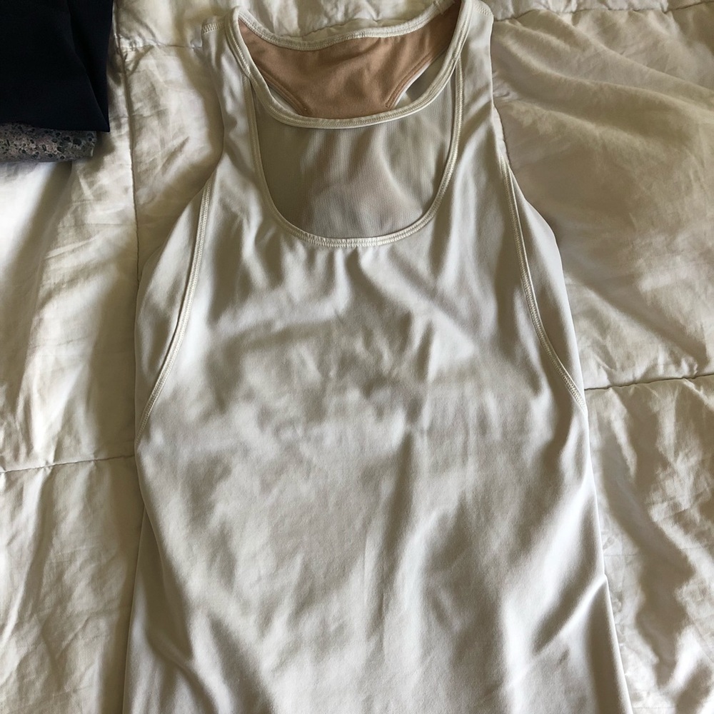Lululemon top